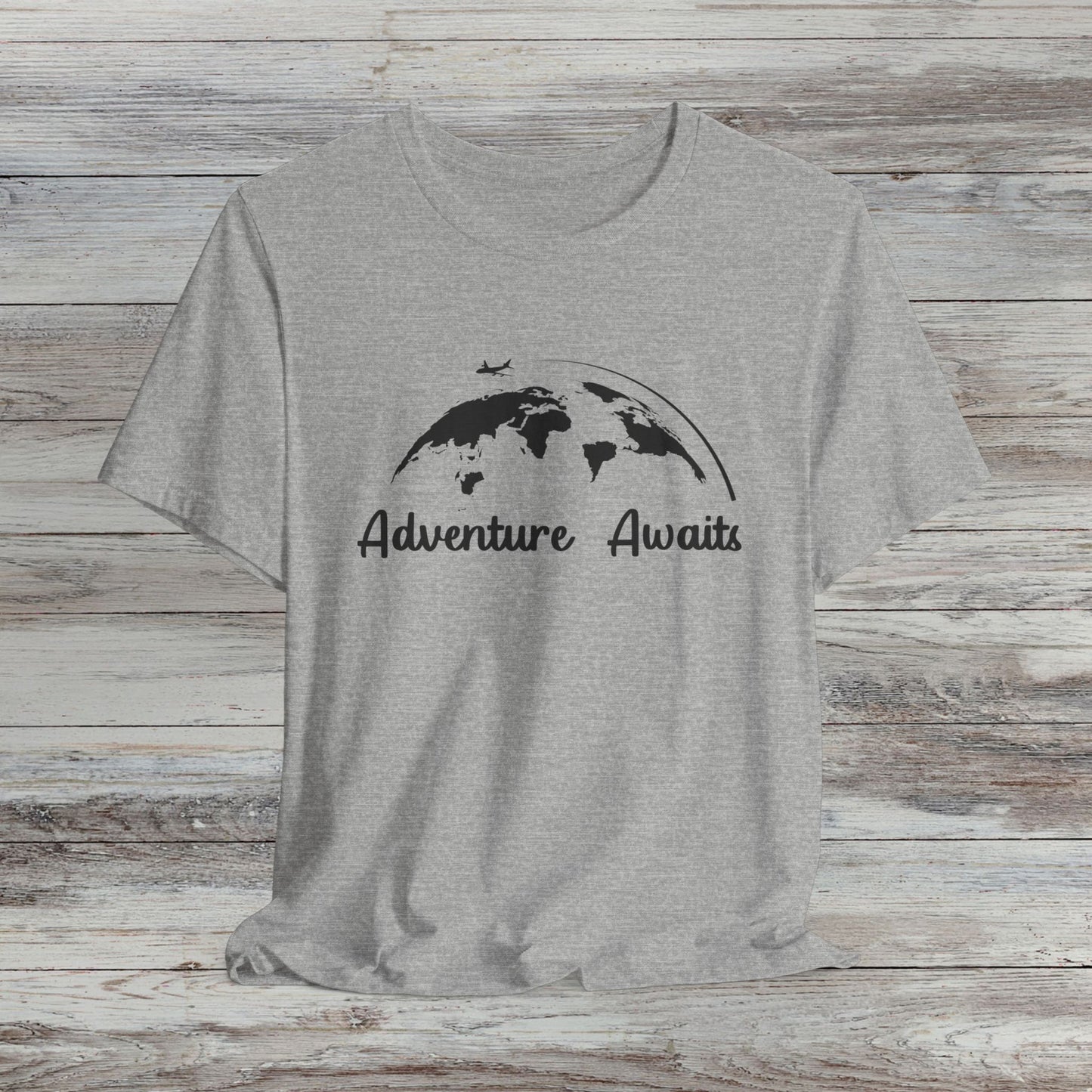 Globetrotter T-Shirt: Adventure Awaits