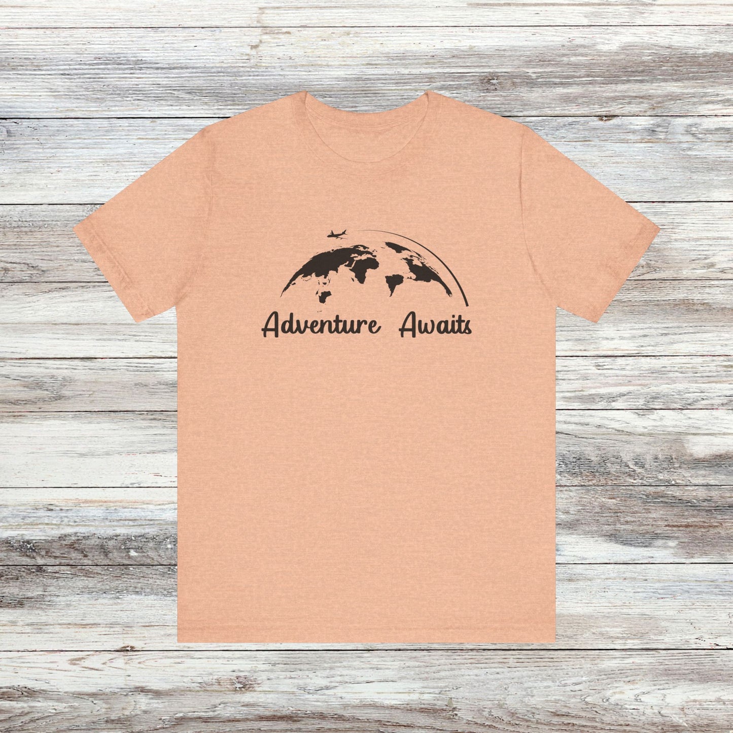 Globetrotter T-Shirt: Adventure Awaits