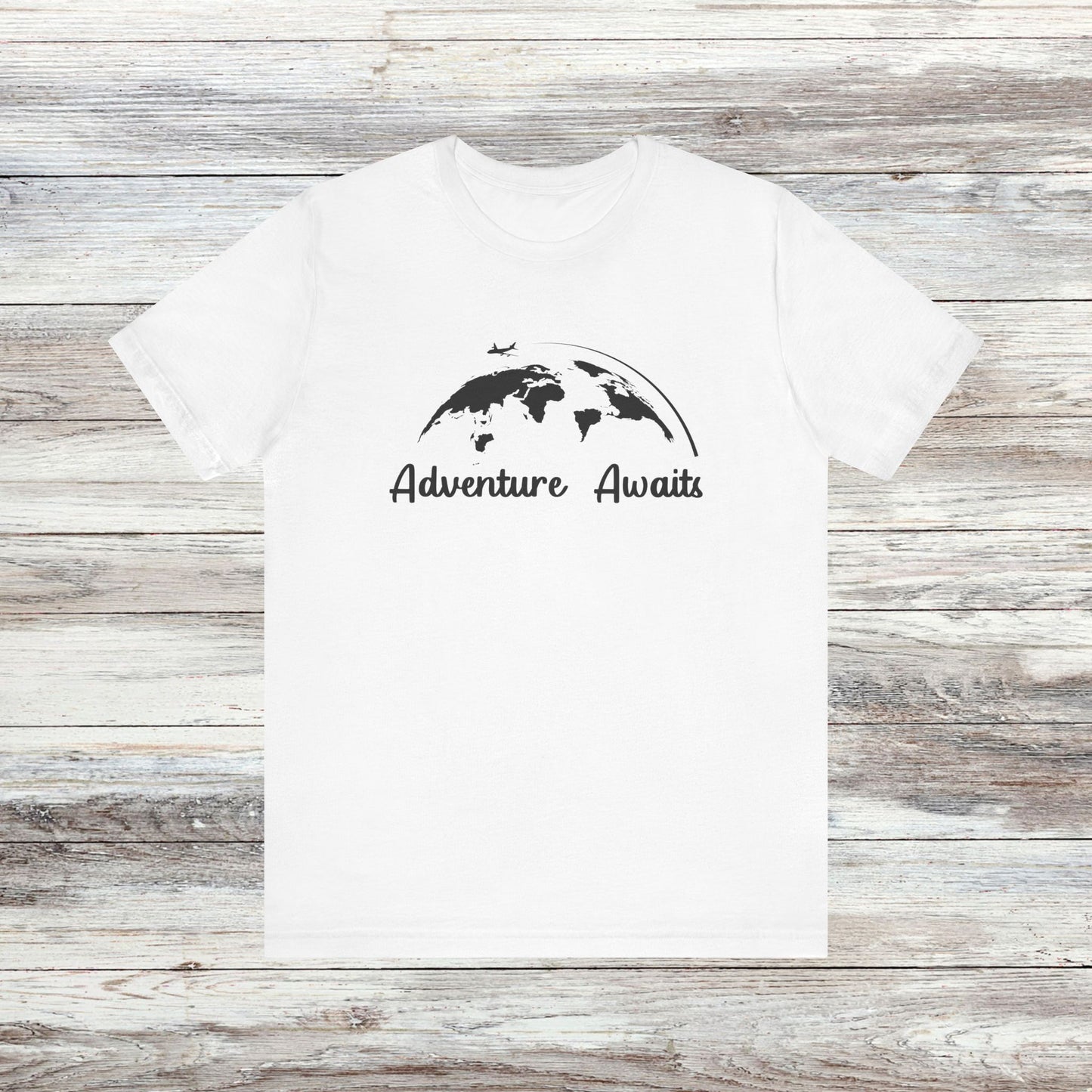Globetrotter T-Shirt: Adventure Awaits