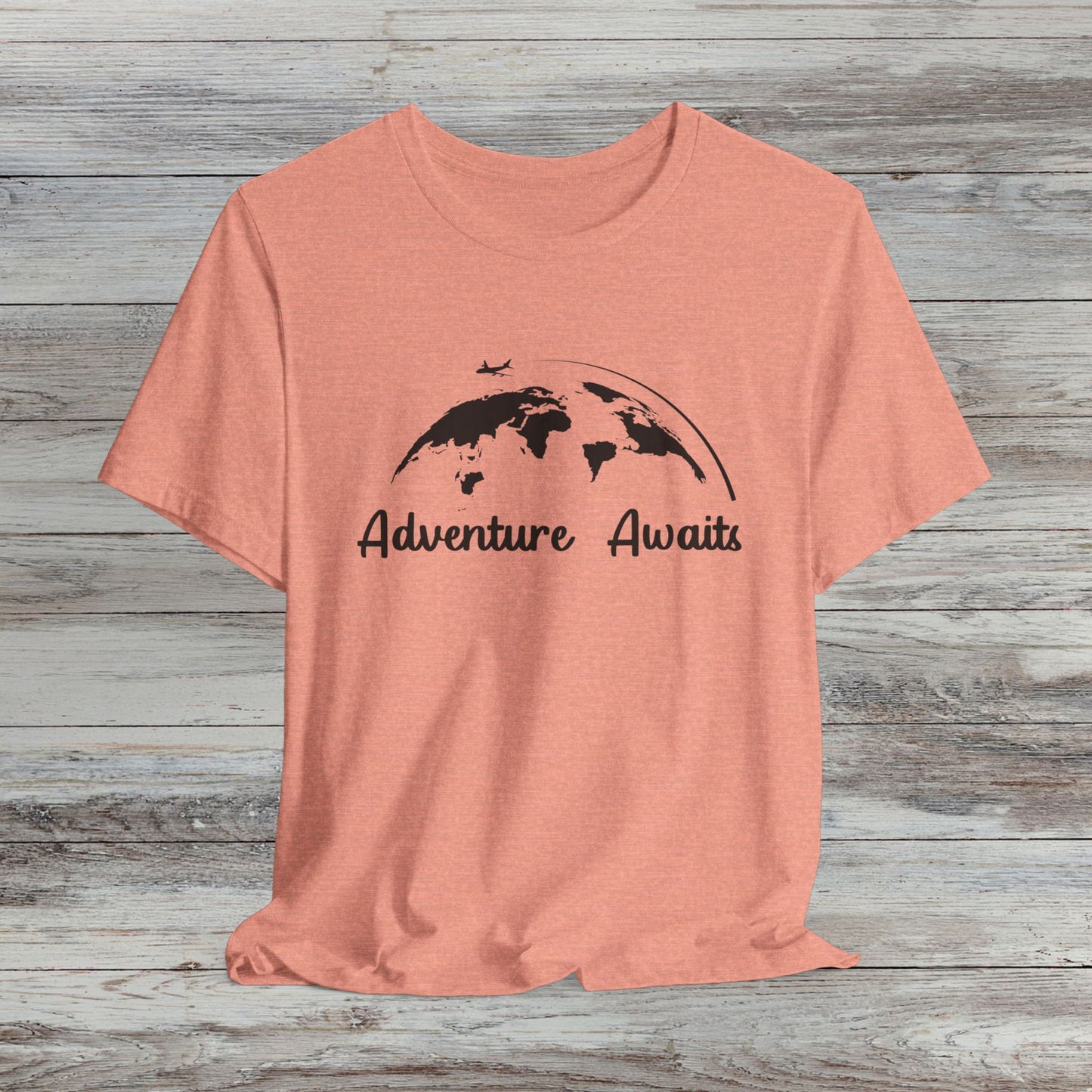 Globetrotter T-Shirt: Adventure Awaits
