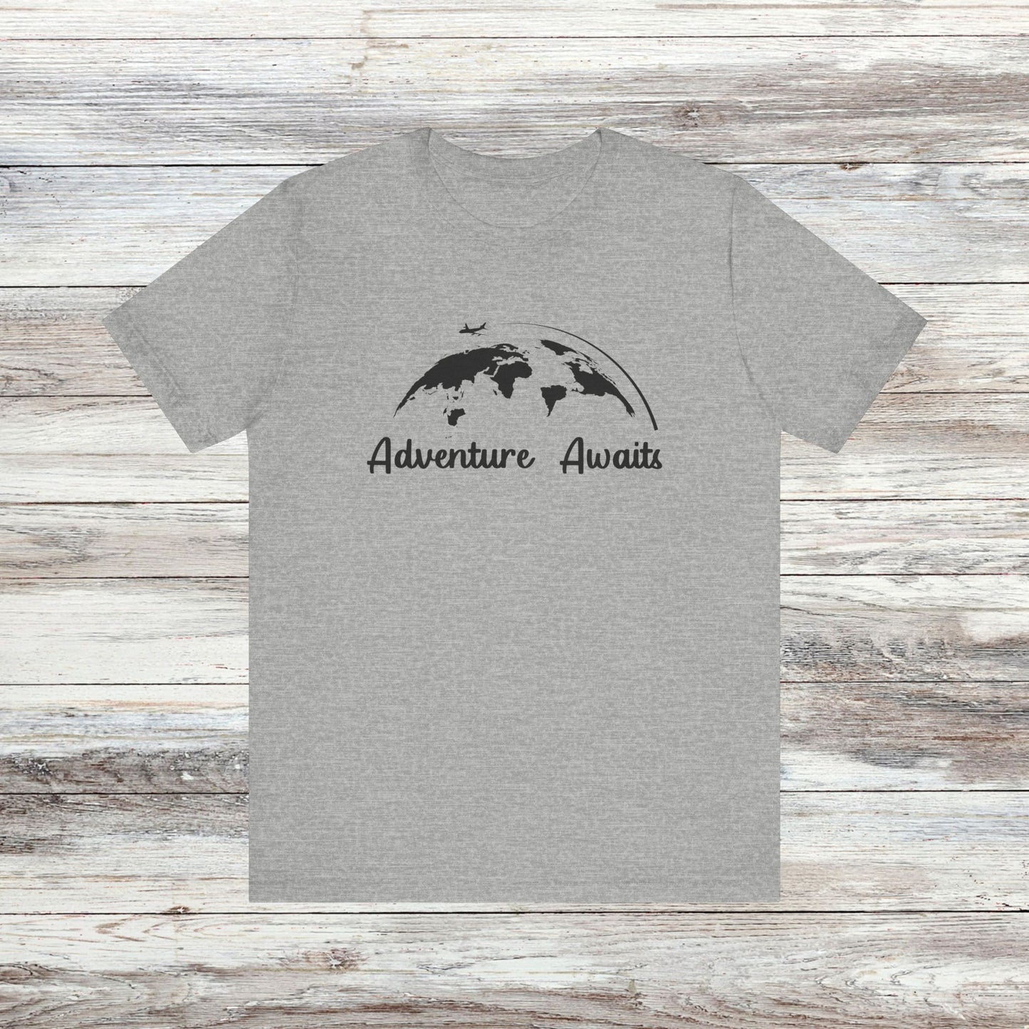Globetrotter T-Shirt: Adventure Awaits