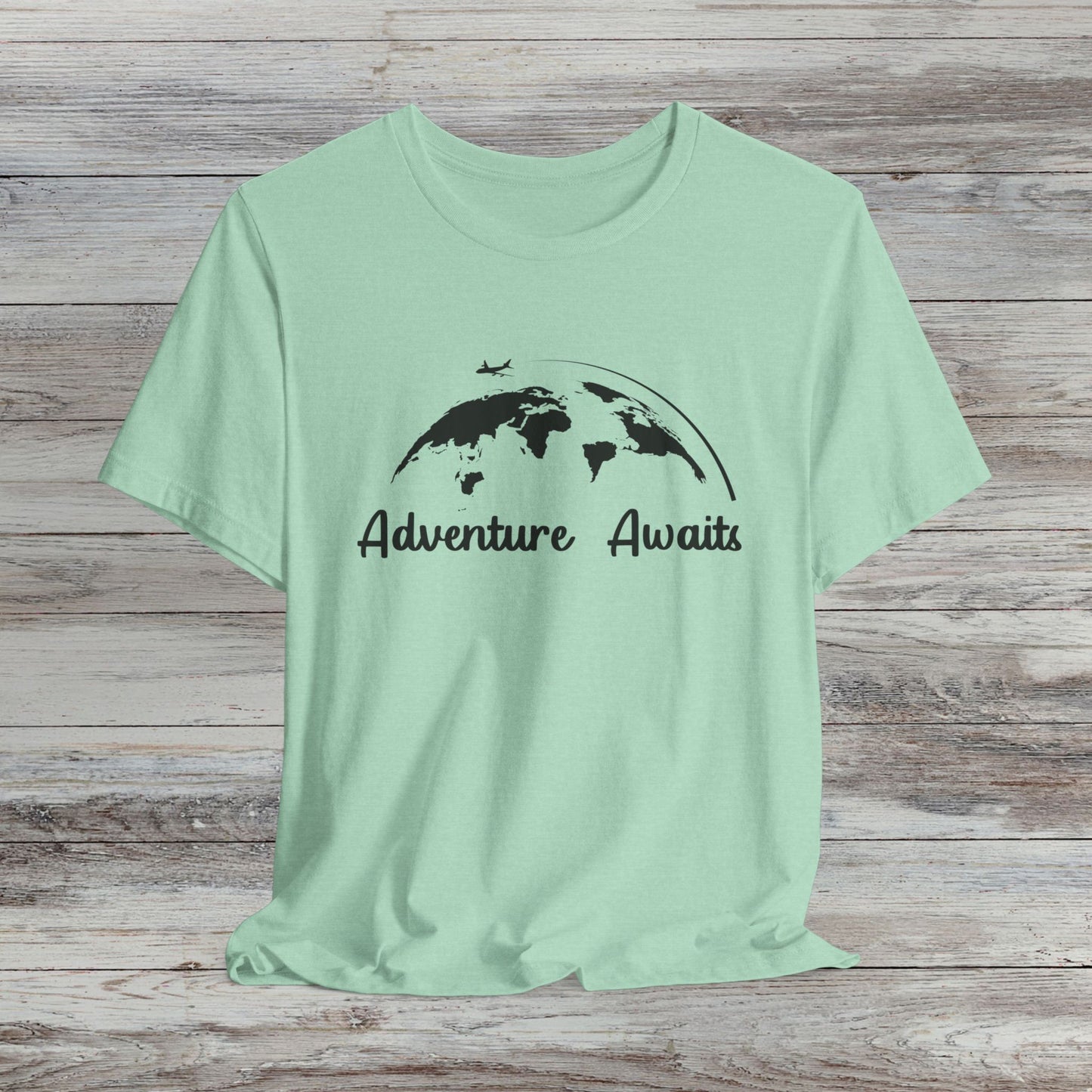 Globetrotter T-Shirt: Adventure Awaits